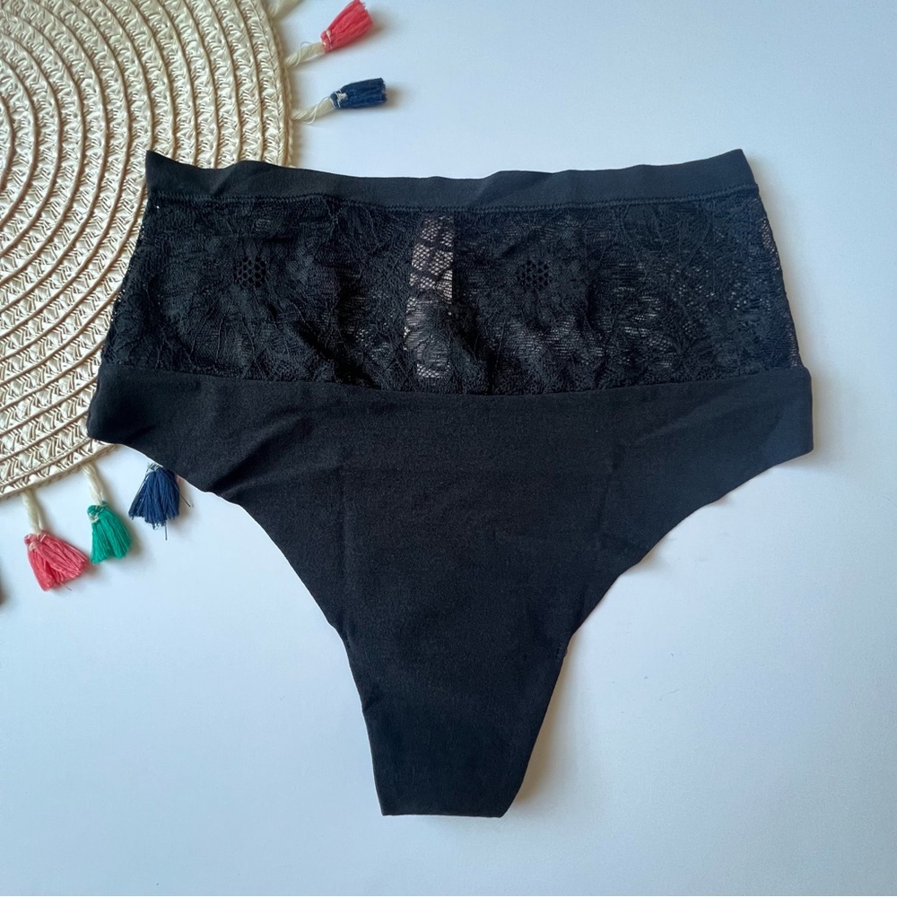 Victoria's Secret No-Show Lace High-Waist Thong Panty Black Medium NEW